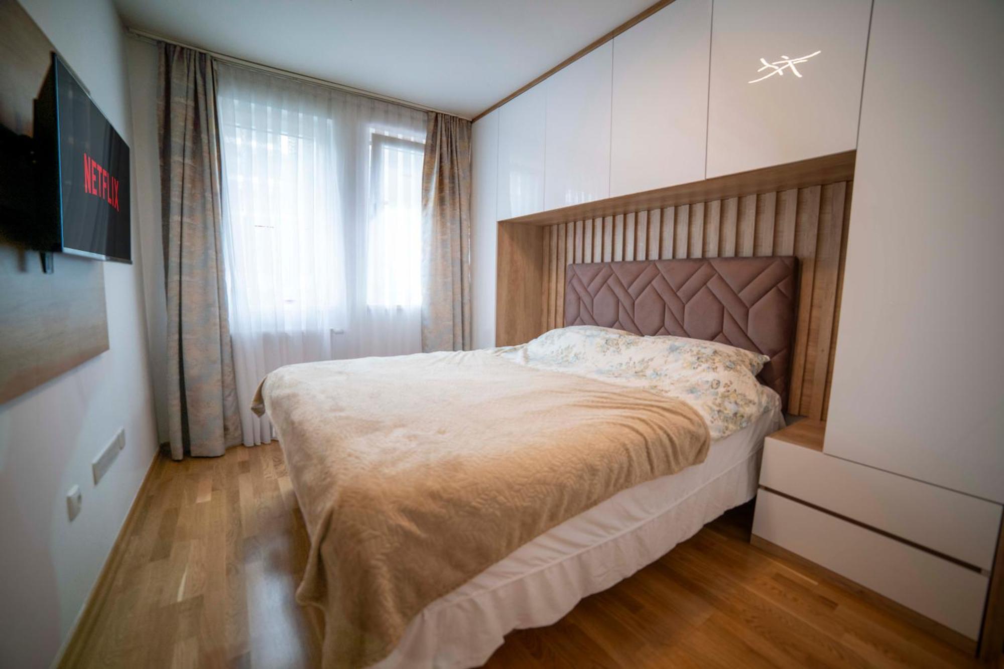 Apartment 5 Star Lukavica Exteriér fotografie