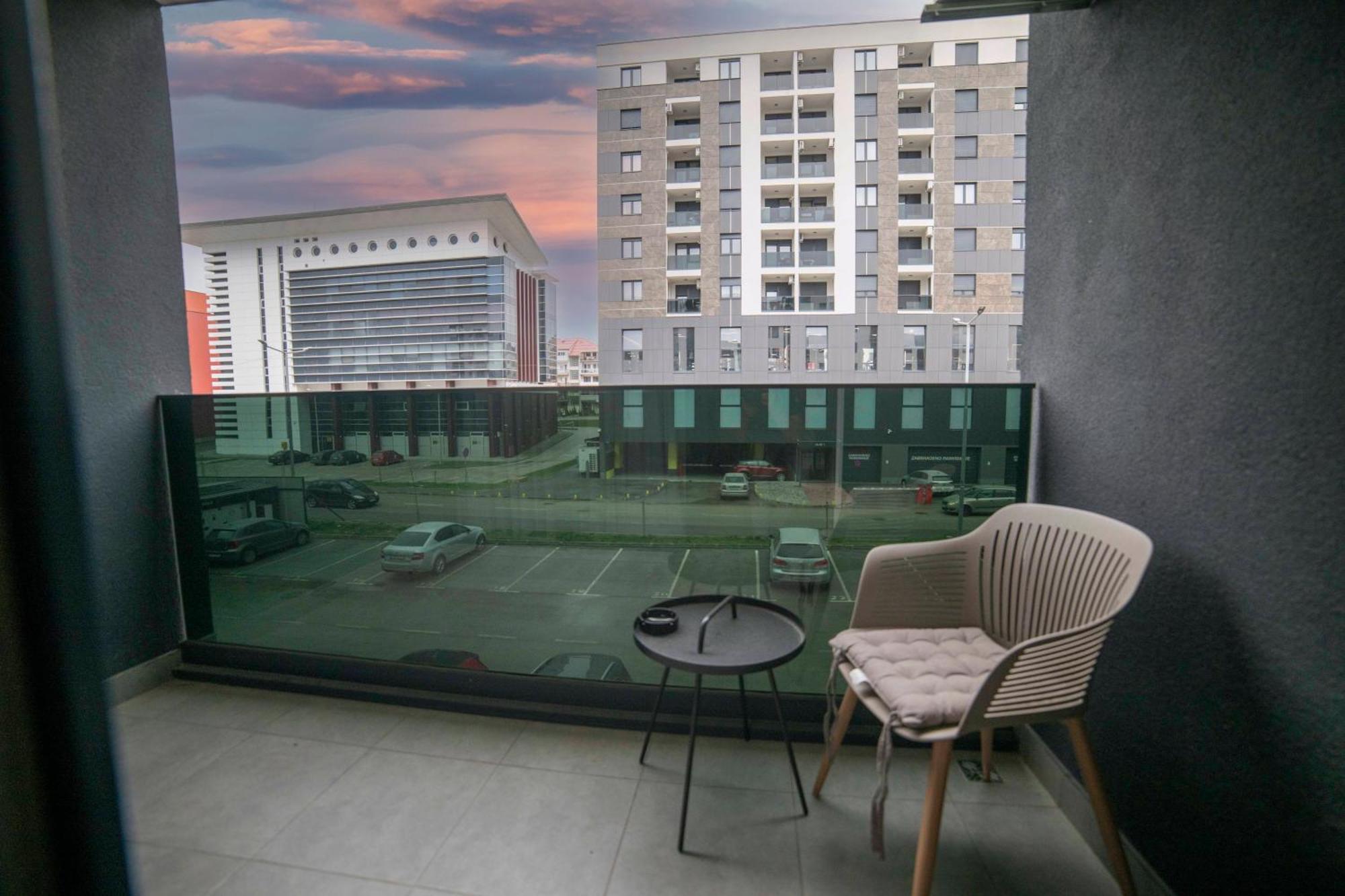 Apartment 5 Star Lukavica Exteriér fotografie